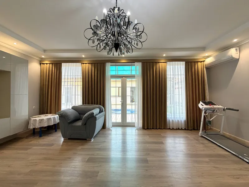 Bektemir tumanida 600 m² uy sotiladi 4