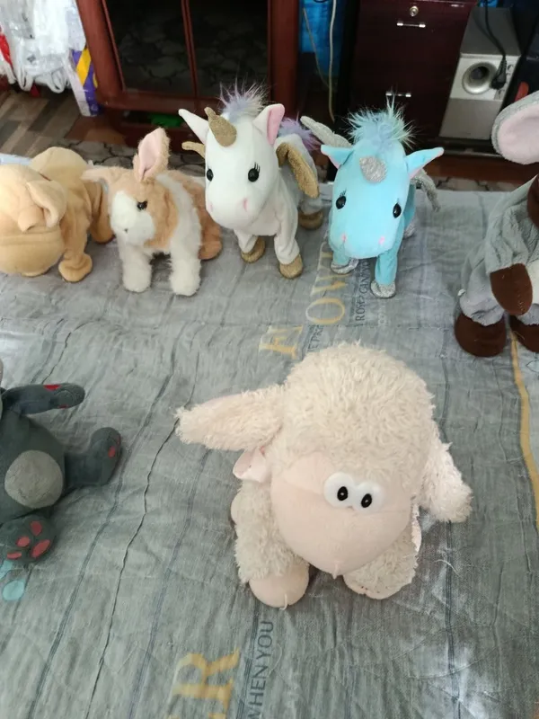 Игрушки на батарейках разные,работают