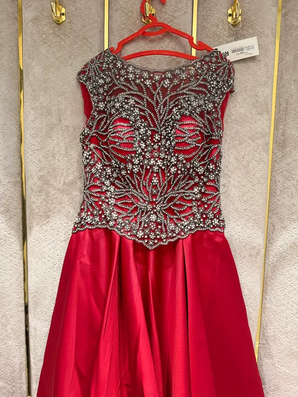 Qizil ko‘ylak Swarovski toshlari 1