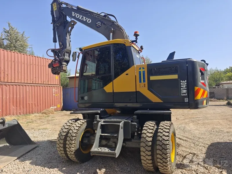 Экскаватор Volvo EW140E 3 Экскаватор Volvo EW140E 3