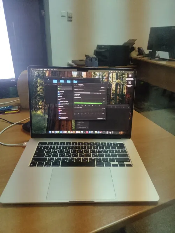 Продам Makbook M2 air 15 16/512 silver gold — фото 4