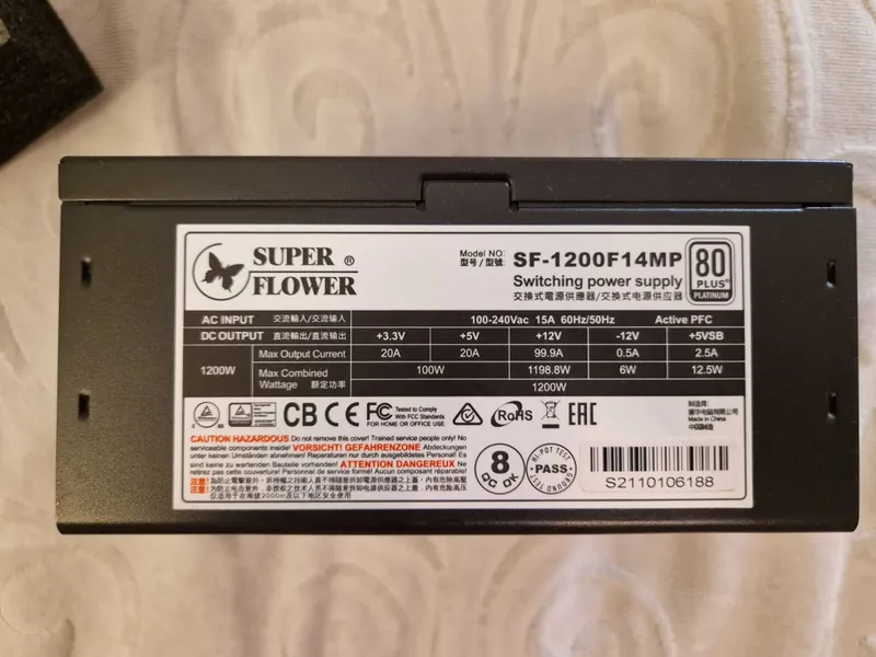 Блок питания Super Flower Leadex SE Platinum 1200w Цвет черный 3