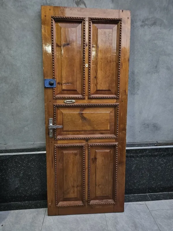 Входная дверь продаю 2 Входная дверь продаю 2