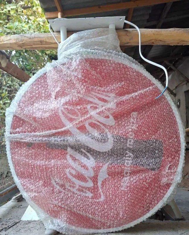 Продаётся вывеска Coca-Cola 60×60 см 2