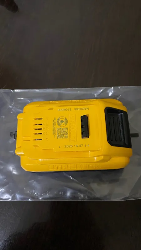 Аккумулятор Dewalt DCB2104 3 Аккумулятор Dewalt DCB2104 3