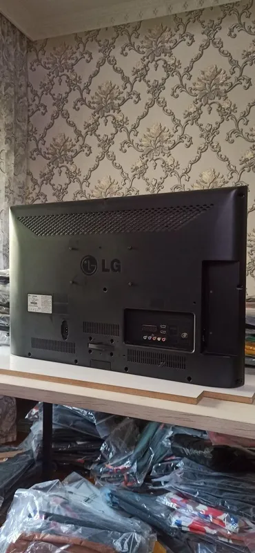 Продаю телевизор LG 32 CS460.LED. Не смарт ТВ ! — фото 3