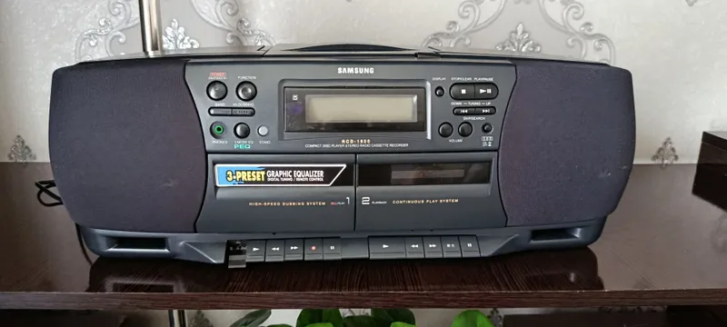Магнитофон Samsung 2 Магнитофон Samsung 2