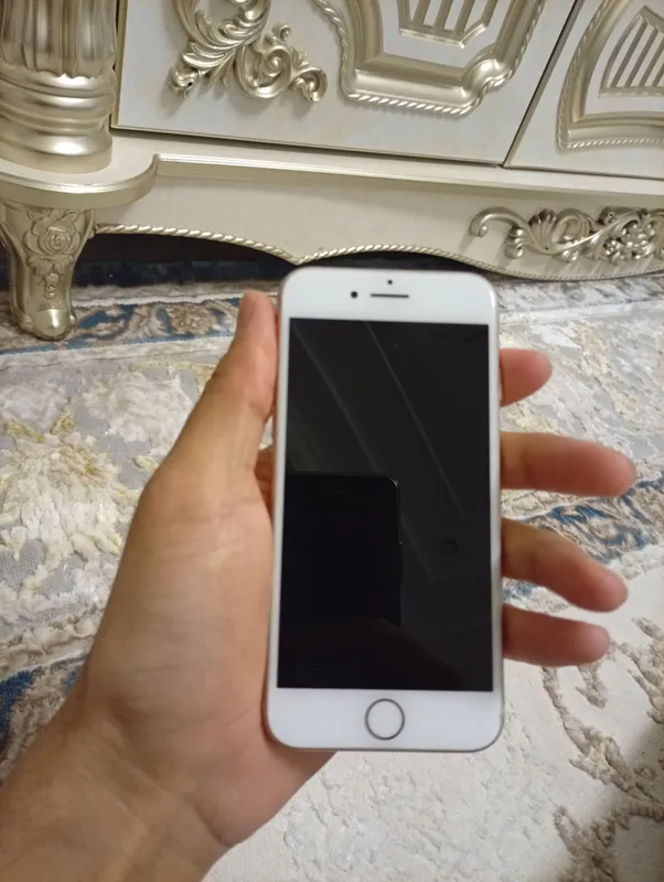 Продаётся iPhone 8, состояние хорошее 1 Продаётся iPhone 8, состояние хорошее 1