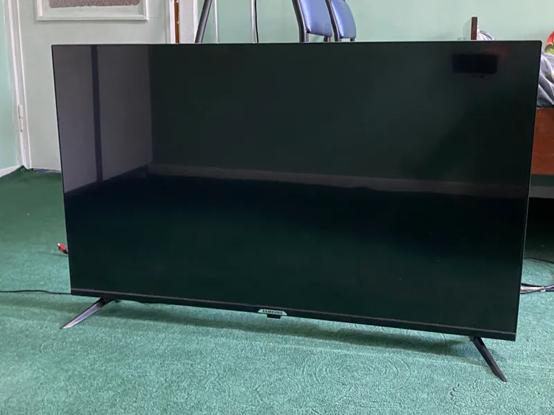 Телевизор Samsung Smart TV 43" 4K 6 Телевизор Samsung Smart TV 43" 4K 6