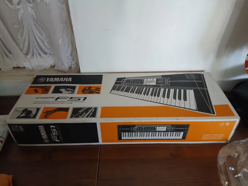 синтэзатор YAMAHA F51
