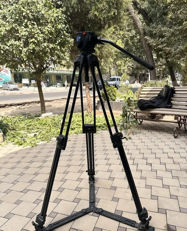 Vinten pro 5 shtativi 1 Vinten pro 5 shtativi 1