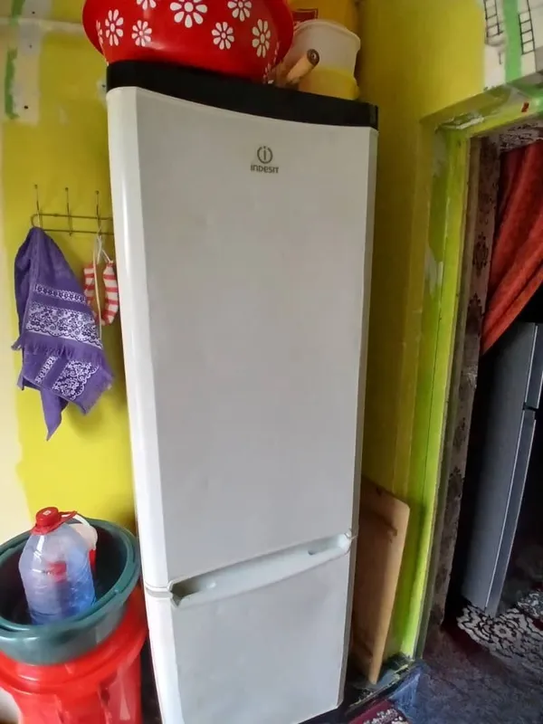 Музлатгич INDESIT 2 Музлатгич INDESIT 2
