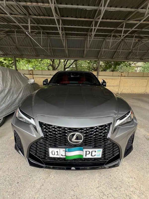 Lexus is 350 Fsport 2024 Batumotors