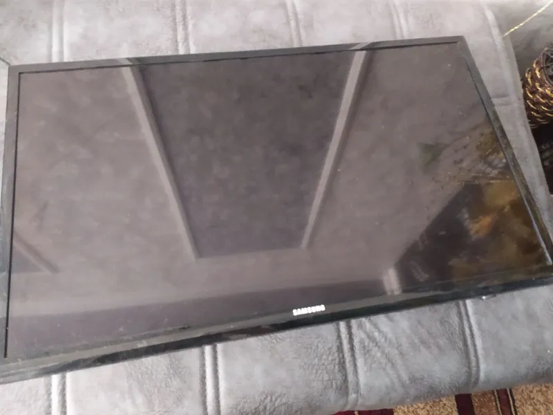 телевизор Samsung 32 дюйма 1