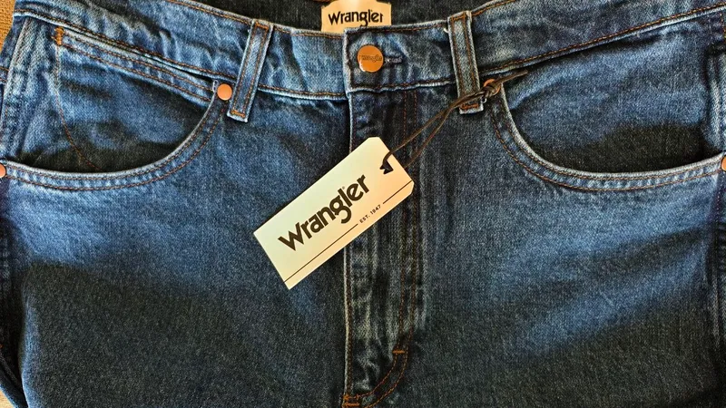Мужские джинсы Wrangler из Америки — фото 1 Мужские джинсы Wrangler из Америки — фото 1