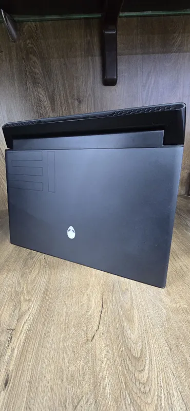 Alienware m15 R3
