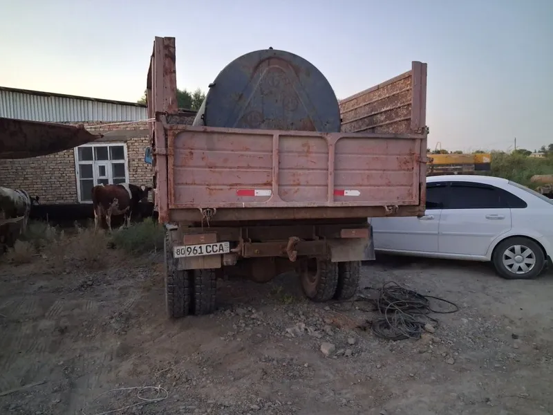 Gaz 5307 sotiladi Holati yaxshi yoqilg'i turi prapan 3