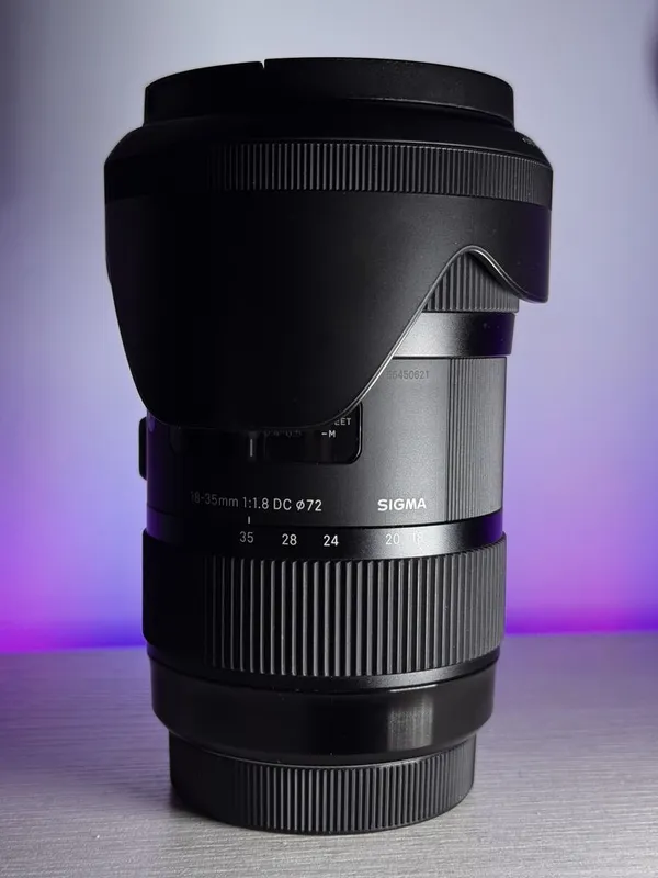 SIGMA 18-35mm F1.8 for Canon EF 2 SIGMA 18-35mm F1.8 for Canon EF 2