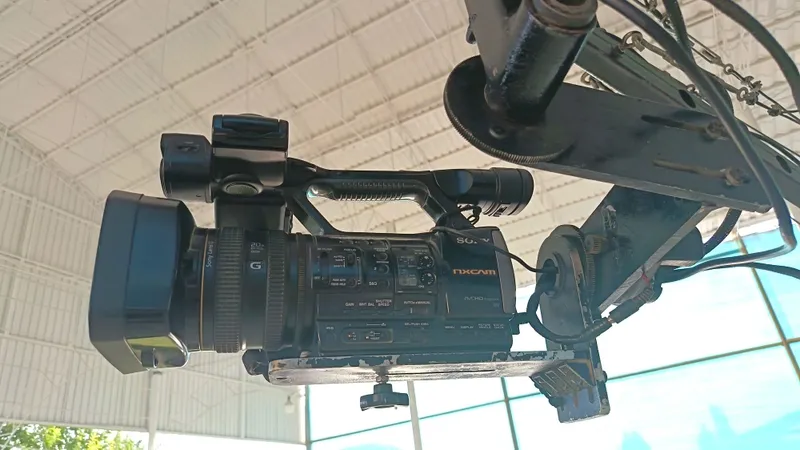 NX 3 video camera Full HD 2 NX 3 video camera Full HD 2