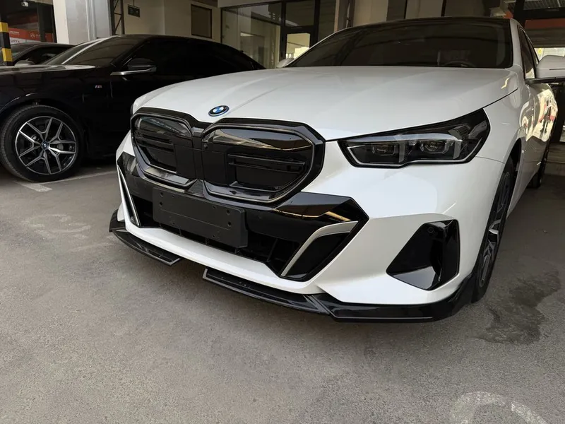 BMW i5 35L srochno 1 BMW i5 35L srochno 1