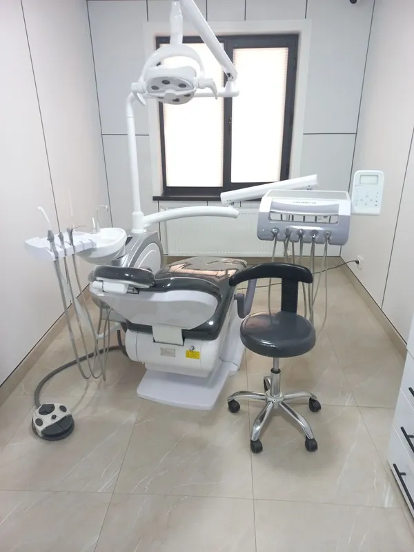 Stomatologik kreslo 3 Stomatologik kreslo 3