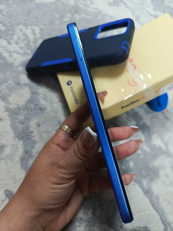 Продам телефон Motorola 3 Продам телефон Motorola 3