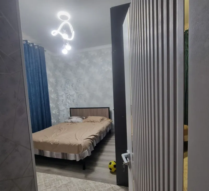Kvartira sotiladi 6 xonali 4