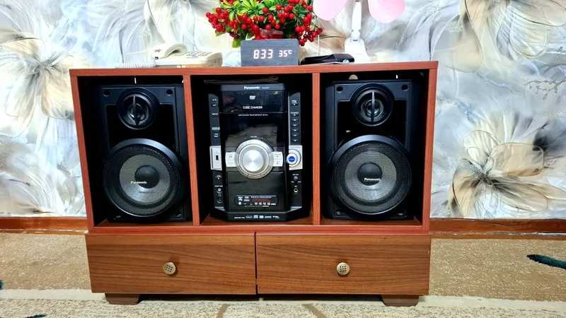 Музыкальный центр PANASONIC с тумбой угловая 1