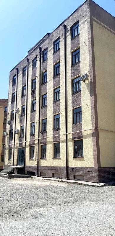 Просторное помещение срочно продаётся либо же сдается по выгодной цене 1 Просторное помещение срочно продаётся либо же сдается по выгодной цене 1