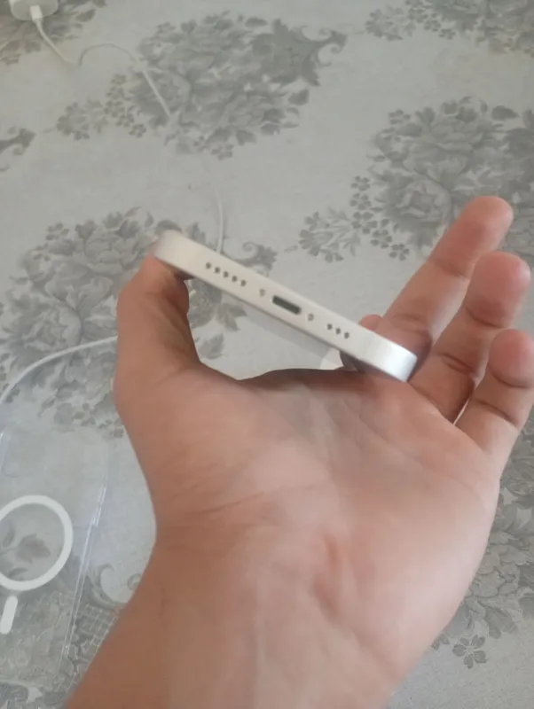 iPhone 12 6
