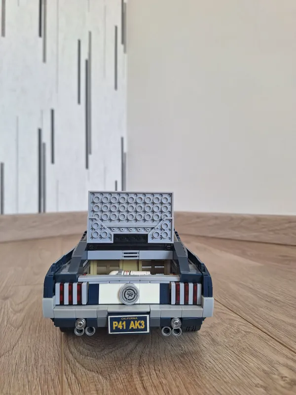 LEGO Creator Expert 10265 Ford Mustang ishlatilgan 4