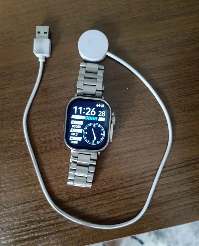 Smart Watch sotiladi Smart Watch sotiladi