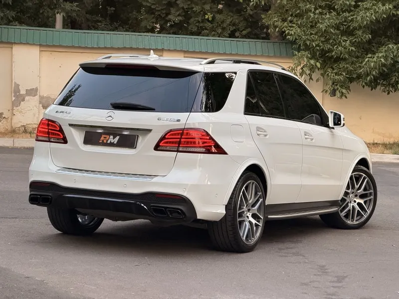 Mercedes Benz GLE350 2 Mercedes Benz GLE350 2