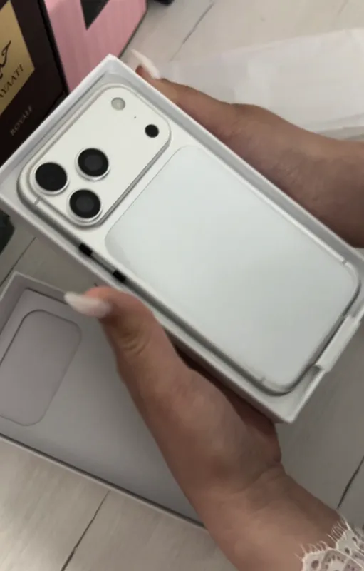 Iphone 17pro max Dubai 1:1 lux copia 2
