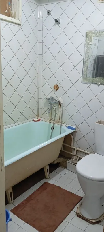 1²/2/5, Shota Rustaveli, mo‘ljal: Birodarlar qabrlari 6
