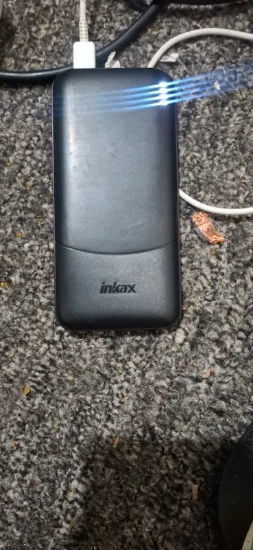 Powerbank sotiladi xolati juda yaxshi 10000 Amper