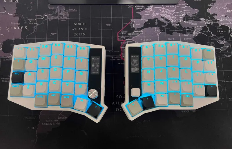 Split keyboard Sofle (Bluetooth/USB-C)