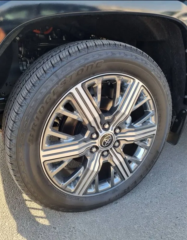 Toyota Sequoia Capstone 2025 год 3 Toyota Sequoia Capstone 2025 год 3
