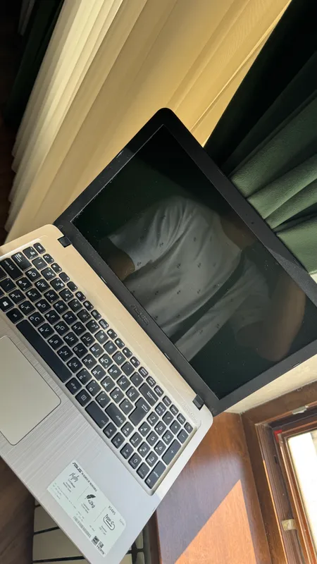 Asus x540s noutbuk 4 Asus x540s noutbuk 4
