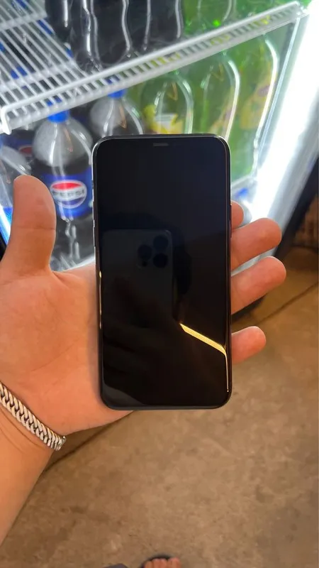 iPhone 11 pro srochna — фото 1