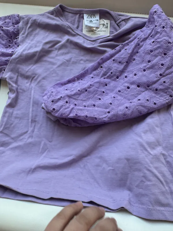 Dvoyka kofta shortik dlya devochek 5-6 let ZARA 3 Dvoyka kofta shortik dlya devochek 5-6 let ZARA 3