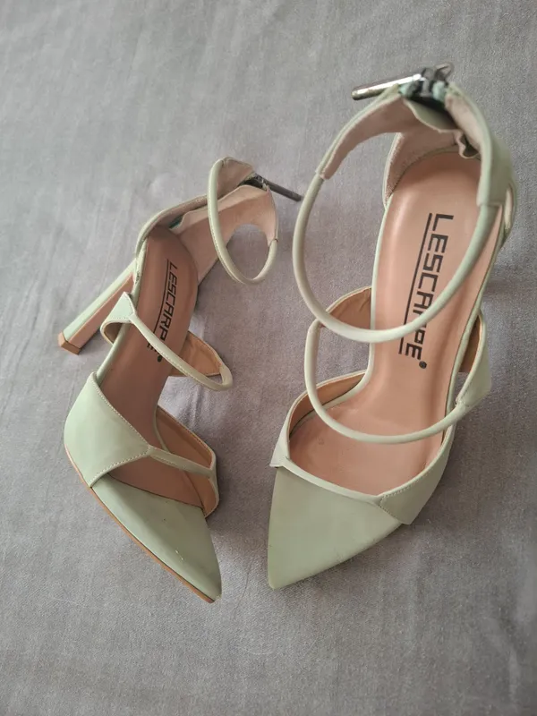 Босоножки от турецкой фирмы Lescarpe. Размер 36