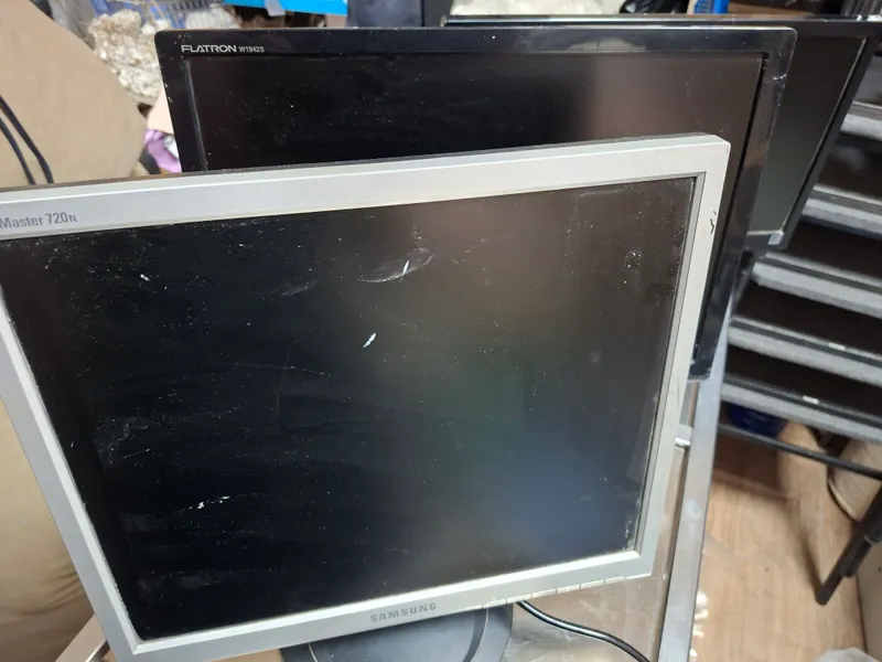 Kompyuter monitorlari 2 Kompyuter monitorlari 2