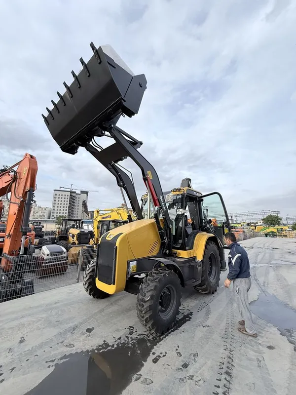 Экскаватор-погрузчик Mecalac TLB870 в наличии в Ташкенте рачок — фото 1 Экскаватор-погрузчик Mecalac TLB870 в наличии в Ташкенте рачок — фото 1