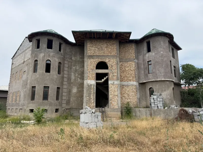 Дом 18 сот возле дворца Авиастроителей, Лисунова