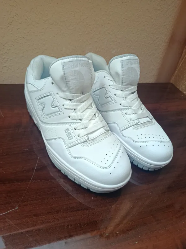 Yangi New Balance 550 krossovkalari (o‘lchami 42 / 26.5 sm) — oq rangd 1 Yangi New Balance 550 krossovkalari (o‘lchami 42 / 26.5 sm) — oq rangd 1