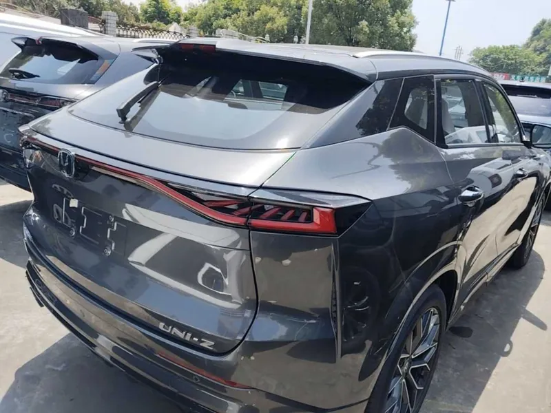 CHANGAN UNI-Z 1.5T Premium Edition — фото 3