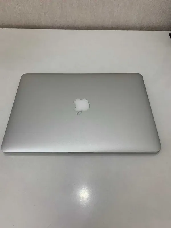 MacBook Pro 13 (Early 2015) / i5 / 8GB / 2k Retina 3