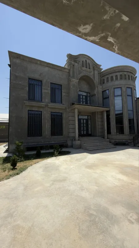 Hovli uy sotiladi. 1