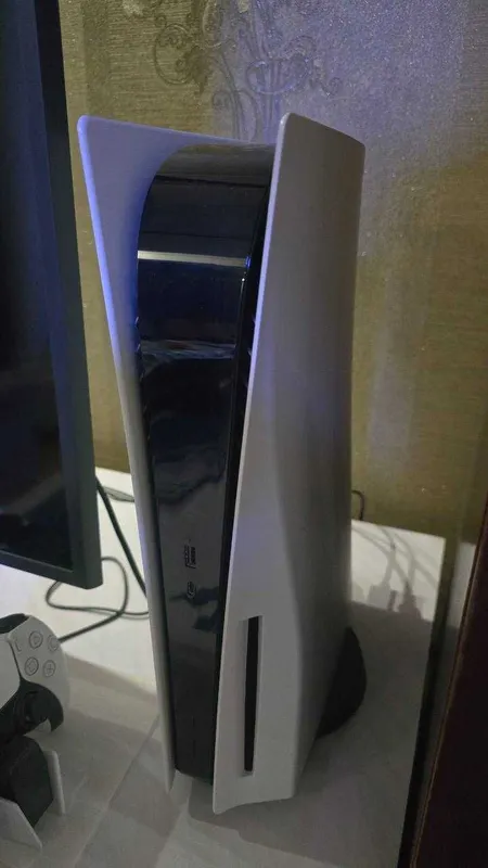 Продается PlayStation 5 + наушники Продается PlayStation 5 + наушники